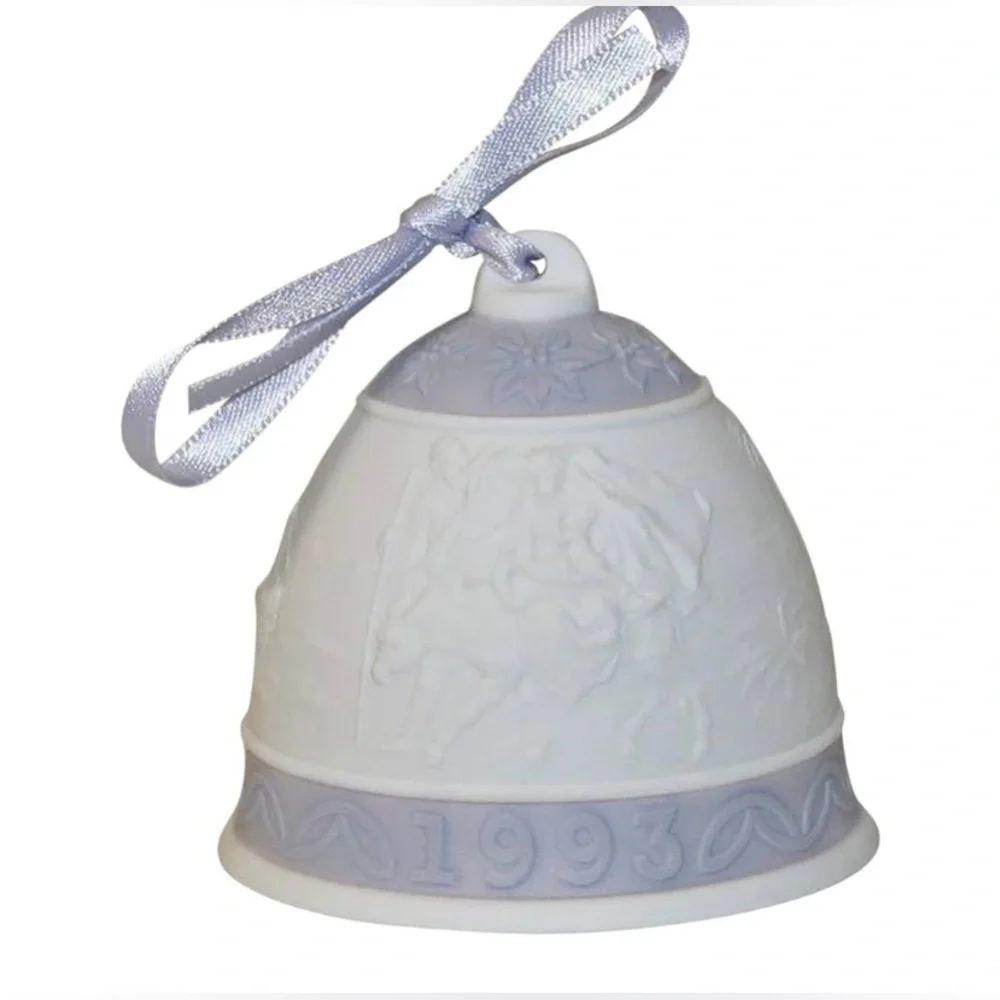 - Lladro 1993 Christmas Bell vintage in box